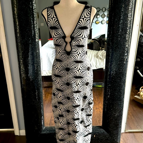 NWT House of Harlow 1960 dress 🔥🤍🖤 - Picture 1 of 4